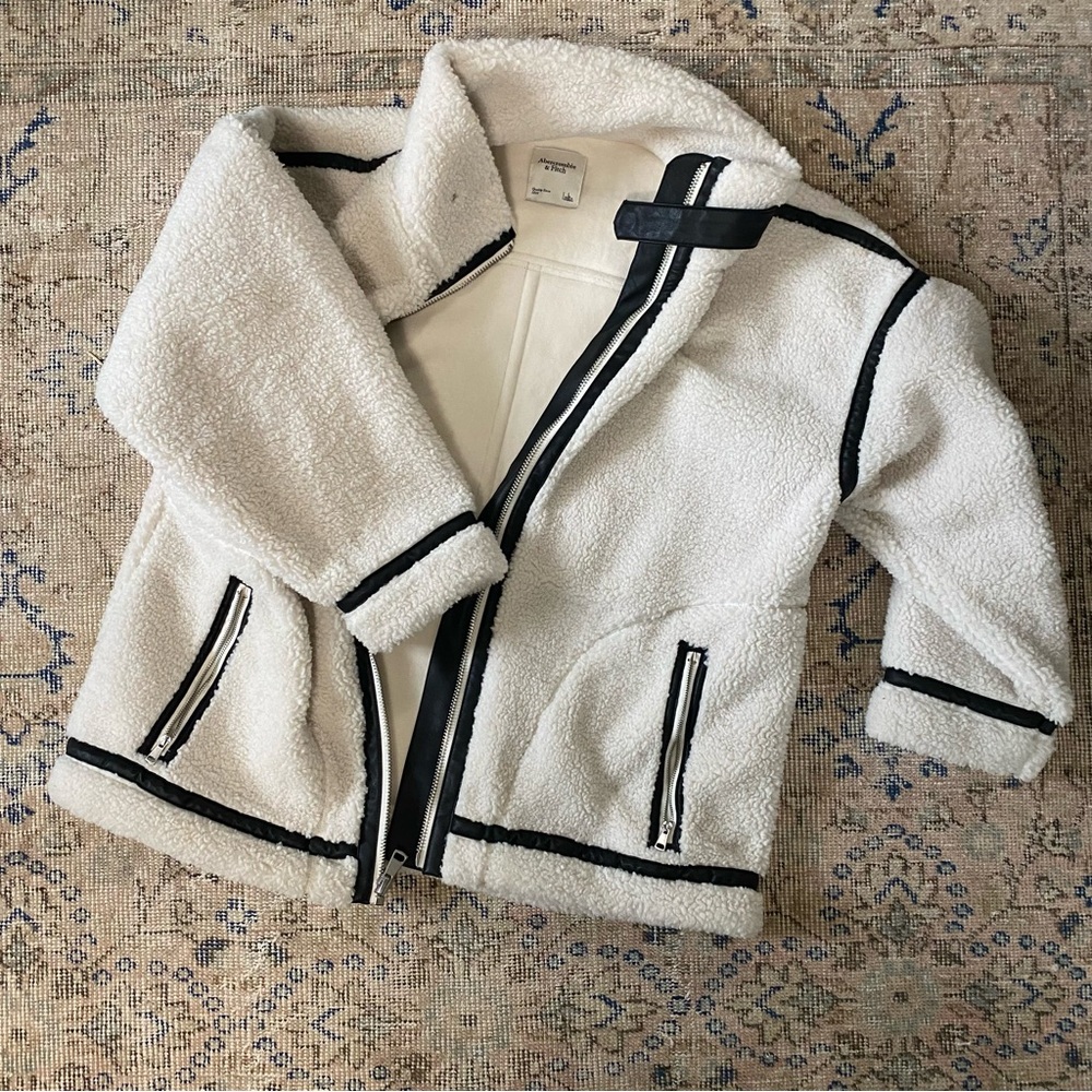Abercrombie Sherpa contrast trim aviator coat cream size Large L